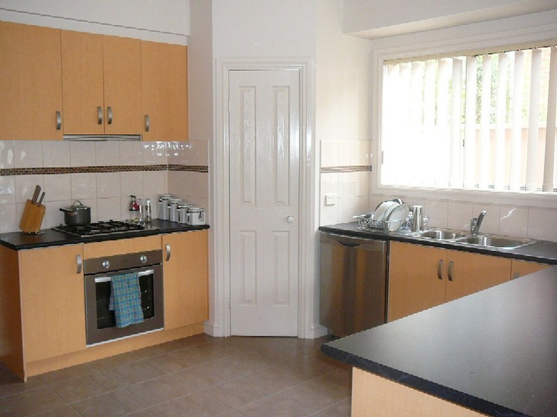 3 ALDERSTEAD PLACE, Caroline Springs VIC 3023