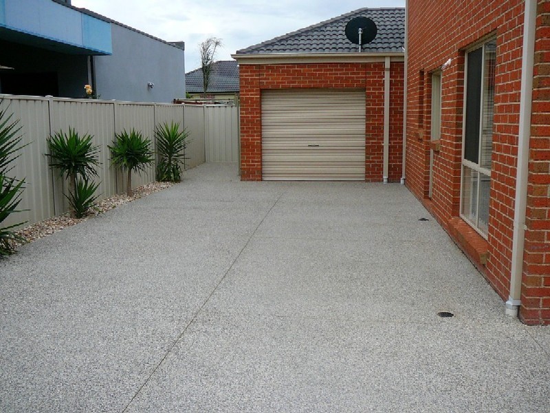 3 ALDERSTEAD PLACE, Caroline Springs VIC 3023