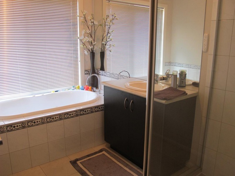 22 Burtt Avenue, Caroline Springs VIC 3023