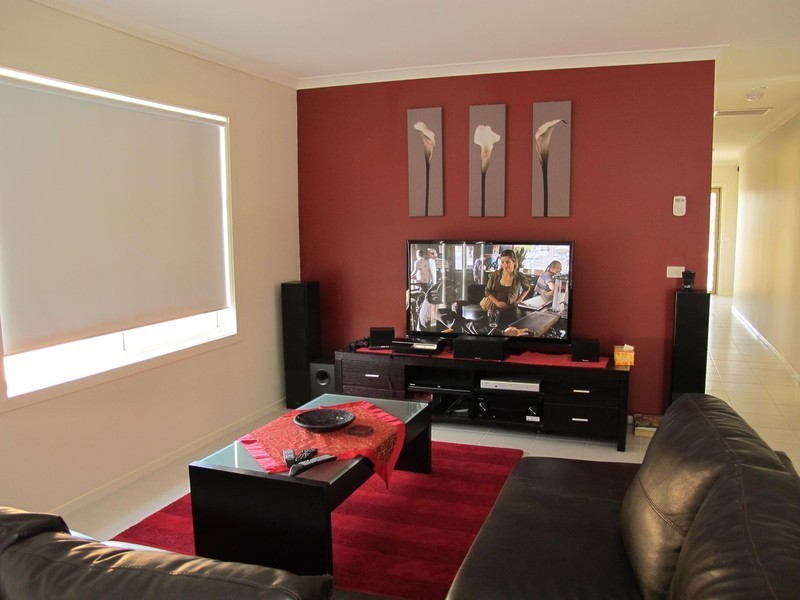 27 Lucas Terrace, Taylors Hill VIC 3037