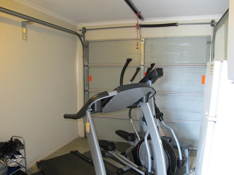 19 Gisborne Way, Caroline Springs VIC 3023