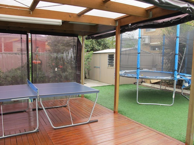 19 Gisborne Way, Caroline Springs VIC 3023