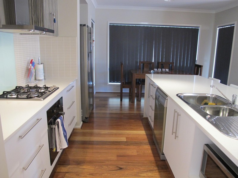 11 Anastasia Crt, Hillside VIC 3037