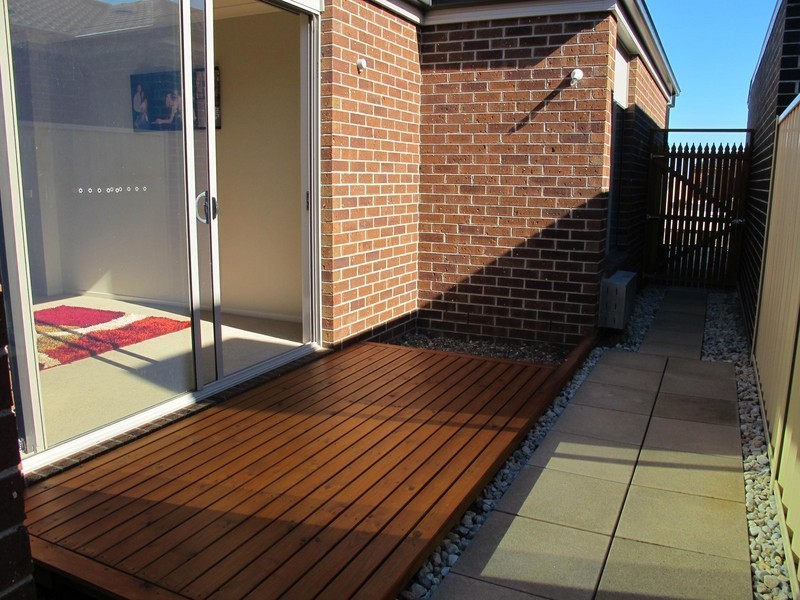 11 Anastasia Crt, Hillside VIC 3037