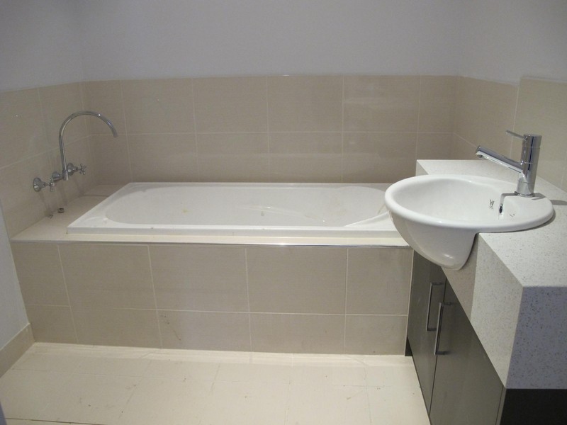 2/6 Catherine Drive, Hillside VIC 3037