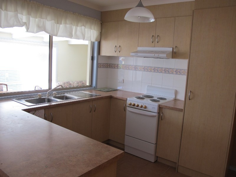7 Freeman Avenue, Burnside VIC 3023