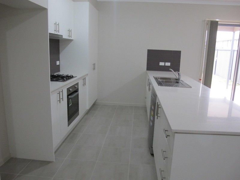 68 Moor Park Drive, Craigieburn VIC 3064