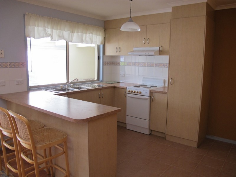 7 Freeman Avenue, Burnside VIC 3023
