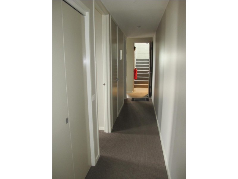 14/11 Monckton Place, Caroline Springs VIC 3023