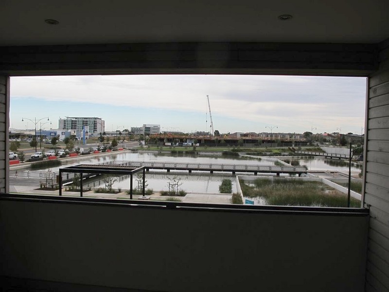 14/11 Monckton Place, Caroline Springs VIC 3023