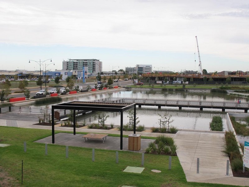 14/11 Monckton Place, Caroline Springs VIC 3023