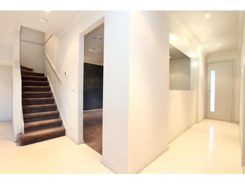 108 Errington Road, St Albans VIC 3021