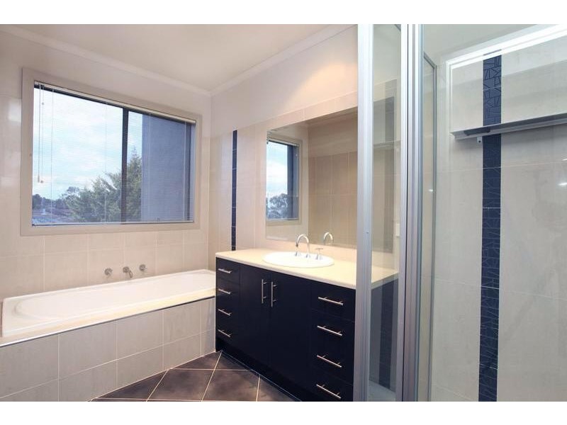 108 Errington Road, St Albans VIC 3021