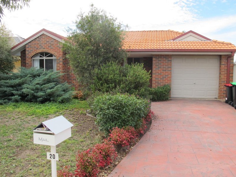 20 Simpson Place, Caroline Springs VIC 3023
