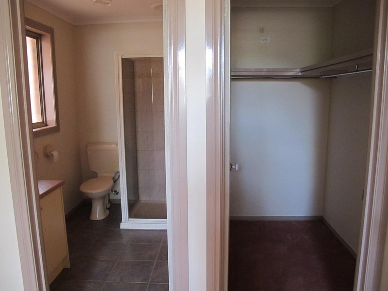 20 Simpson Place, Caroline Springs VIC 3023