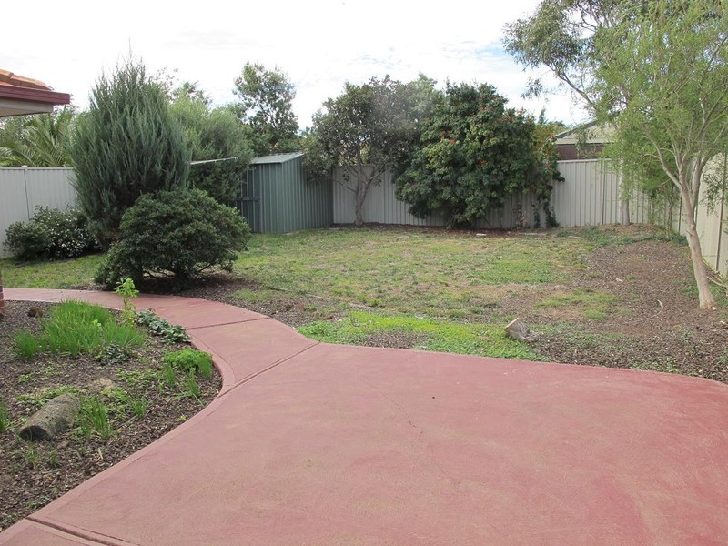 20 Simpson Place, Caroline Springs VIC 3023