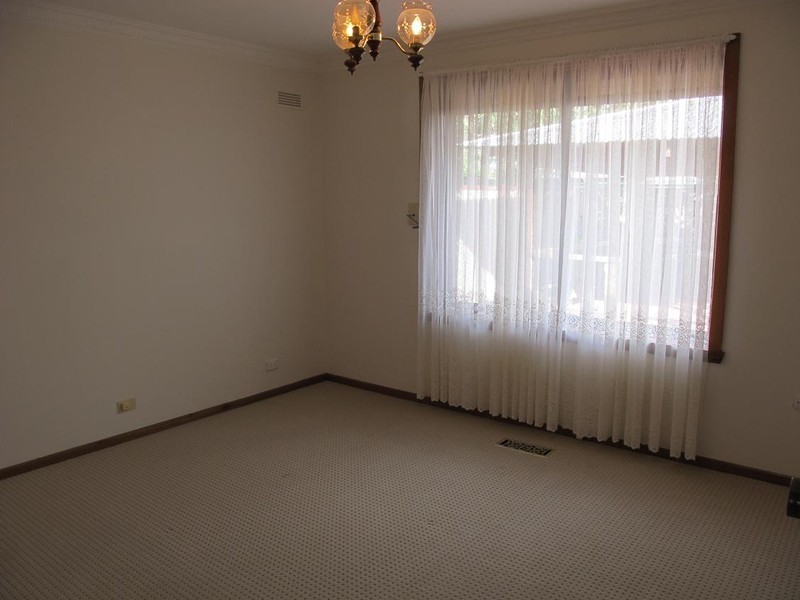 3 Aldergate Crescent, Kings Park VIC 3021