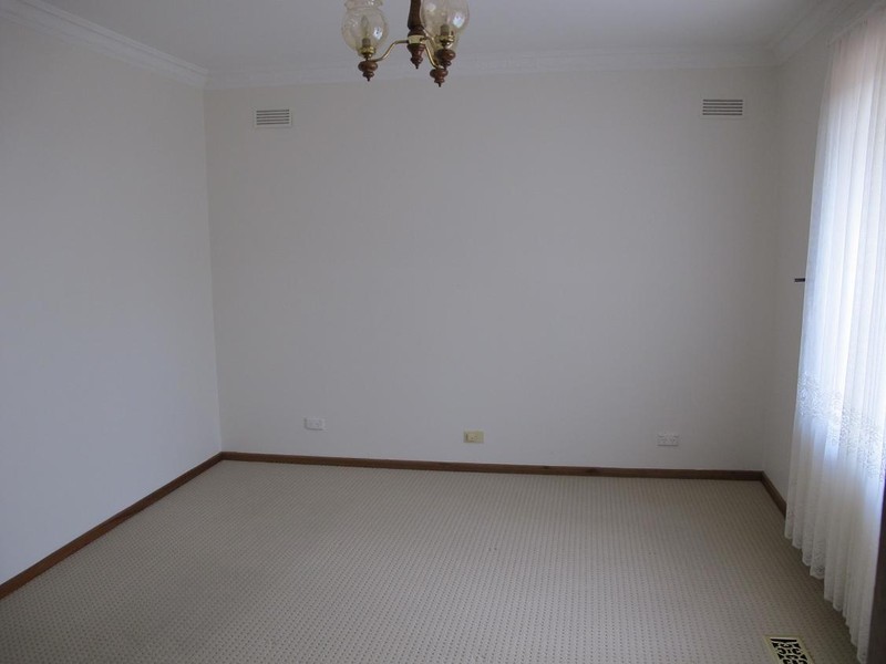 3 Aldergate Crescent, Kings Park VIC 3021