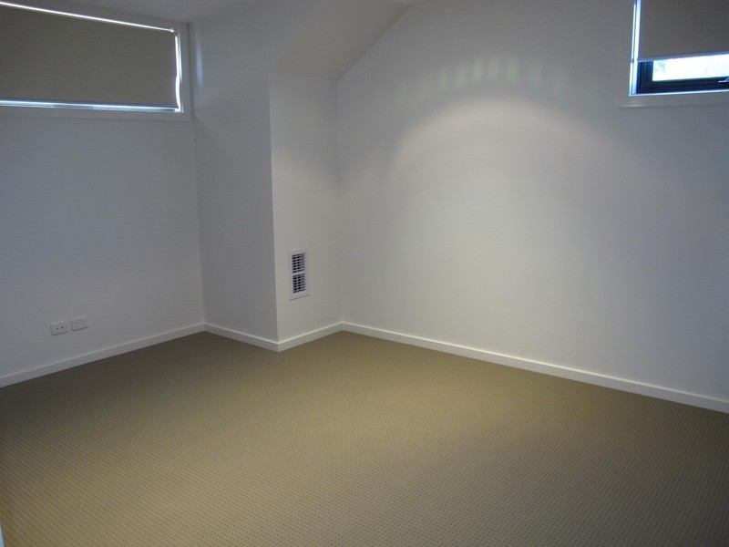 30 Albert Rd, Sydenham VIC 3037