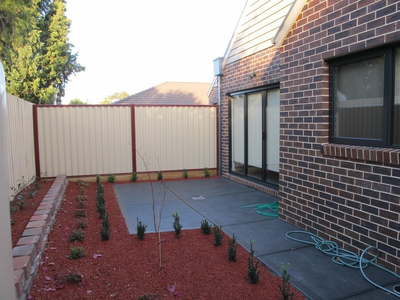 30 Albert Rd, Sydenham VIC 3037