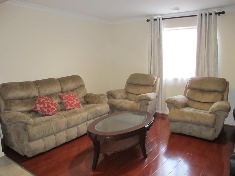 38 Olsen Retreat, Caroline Springs VIC 3023