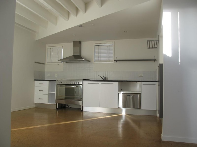 2 Beacon Lane, Caroline Springs VIC 3023