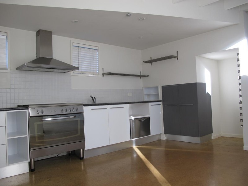 2 Beacon Lane, Caroline Springs VIC 3023