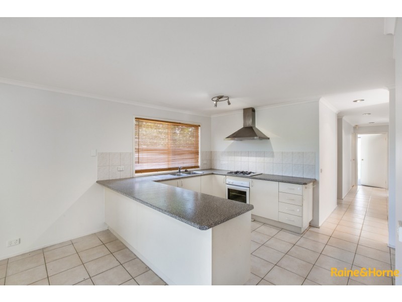 50 HERRINGTON TURN, Caroline Springs VIC 3023