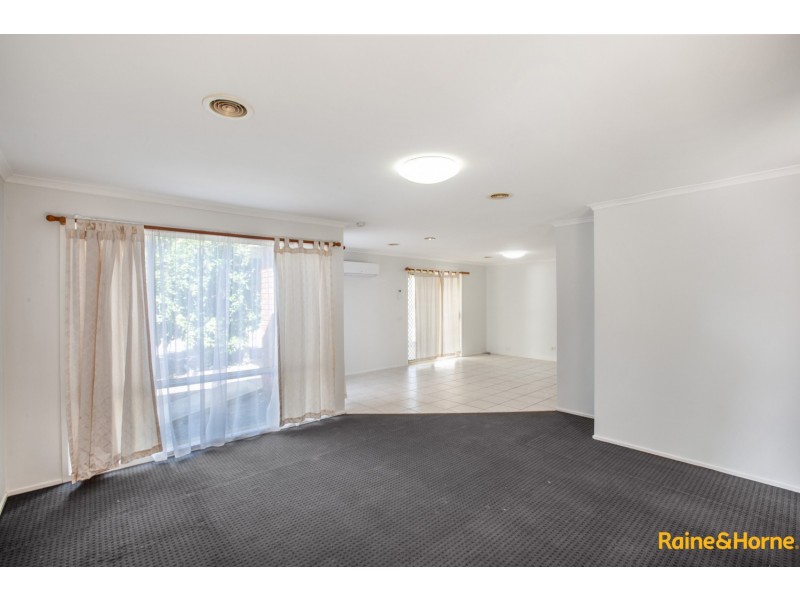 50 HERRINGTON TURN, Caroline Springs VIC 3023