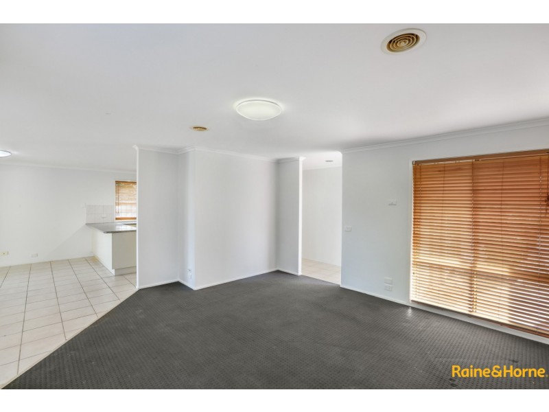 50 HERRINGTON TURN, Caroline Springs VIC 3023