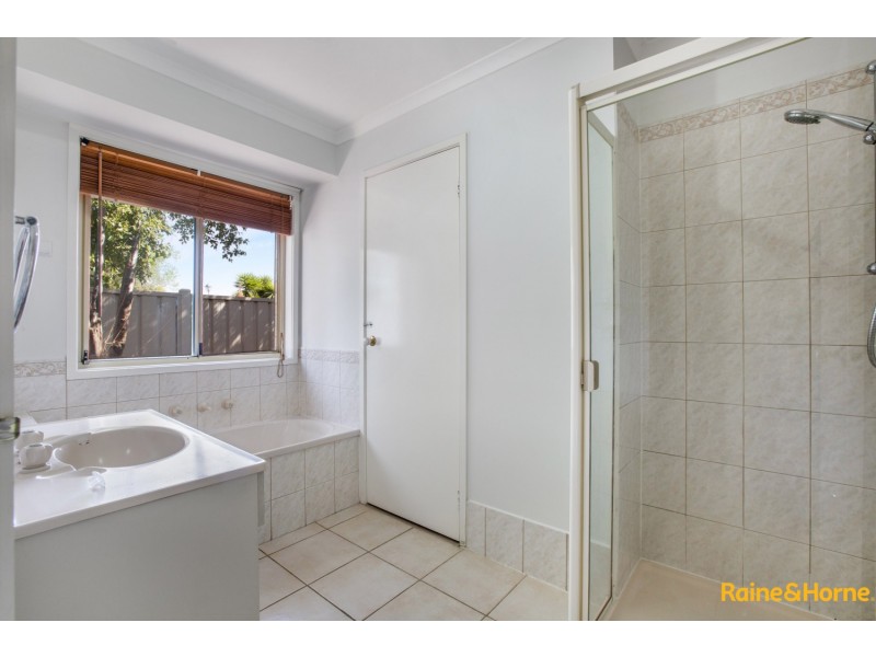 50 HERRINGTON TURN, Caroline Springs VIC 3023