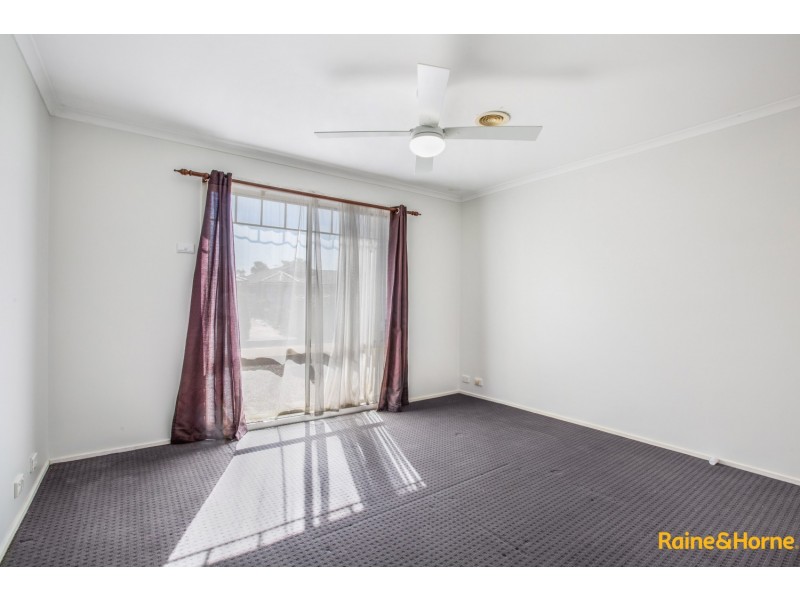 50 HERRINGTON TURN, Caroline Springs VIC 3023