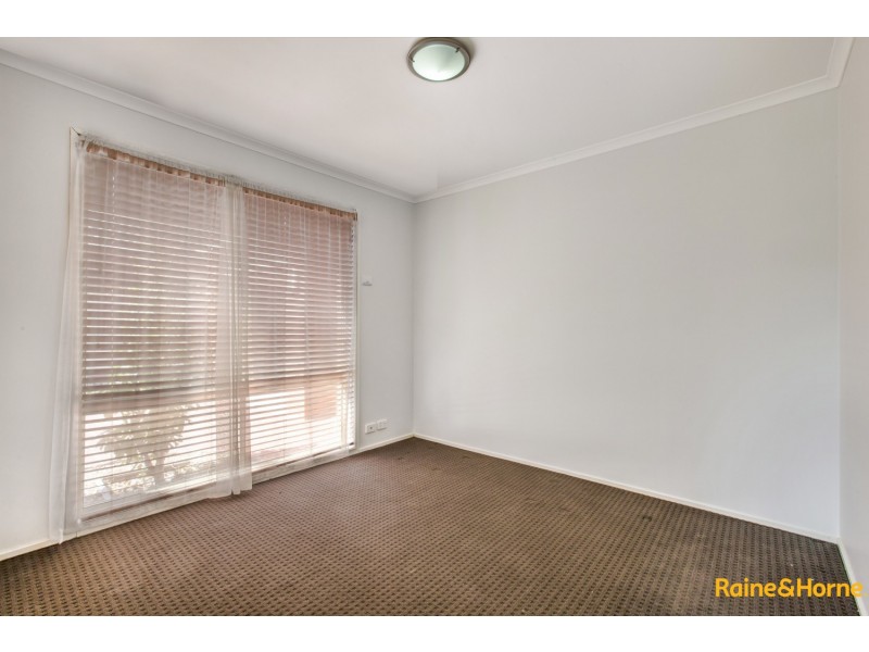 50 HERRINGTON TURN, Caroline Springs VIC 3023