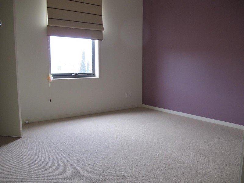 7/8  Sherdley Green, Caroline Springs VIC 3023