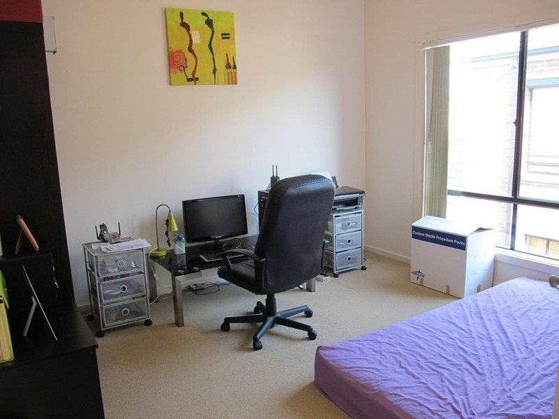 8 Alma Lane, Caroline Springs VIC 3023