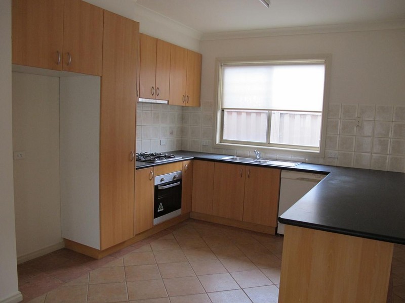 33  Blenheim Way, Caroline Springs VIC 3023
