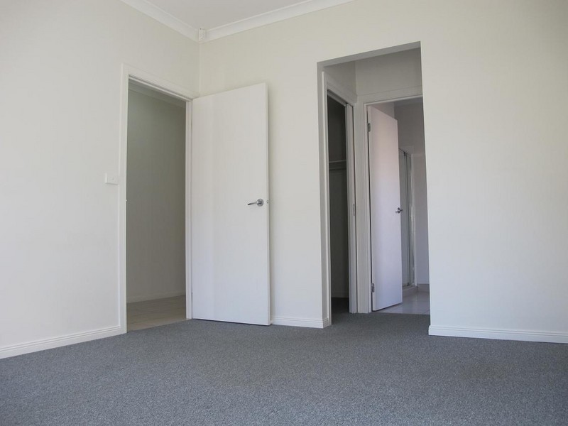 15 Blackshaws Place, Caroline Springs VIC 3023