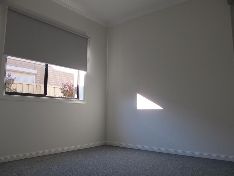 15 Blackshaws Place, Caroline Springs VIC 3023