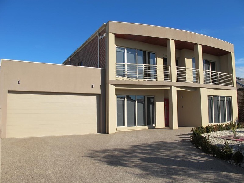 31 Barwon Street, Taylors Hill VIC 3037