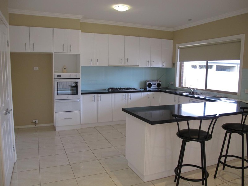 31 Barwon Street, Taylors Hill VIC 3037