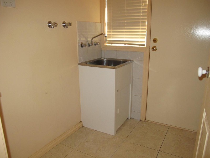 37 William Circuit, Caroline Springs VIC 3023