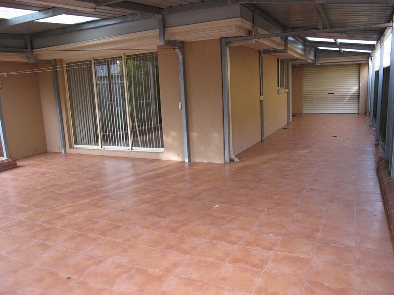 37 William Circuit, Caroline Springs VIC 3023