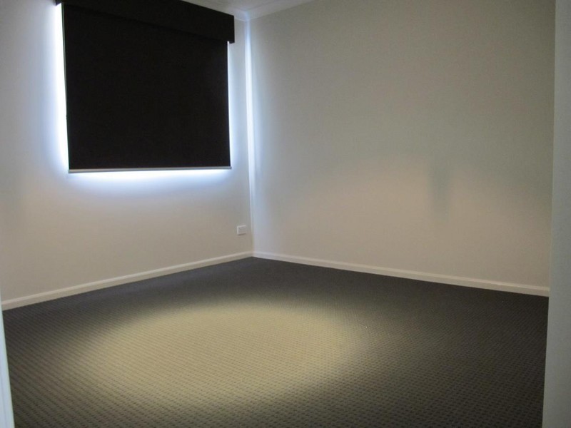 15 Goodenia Way, Caroline Springs VIC 3023