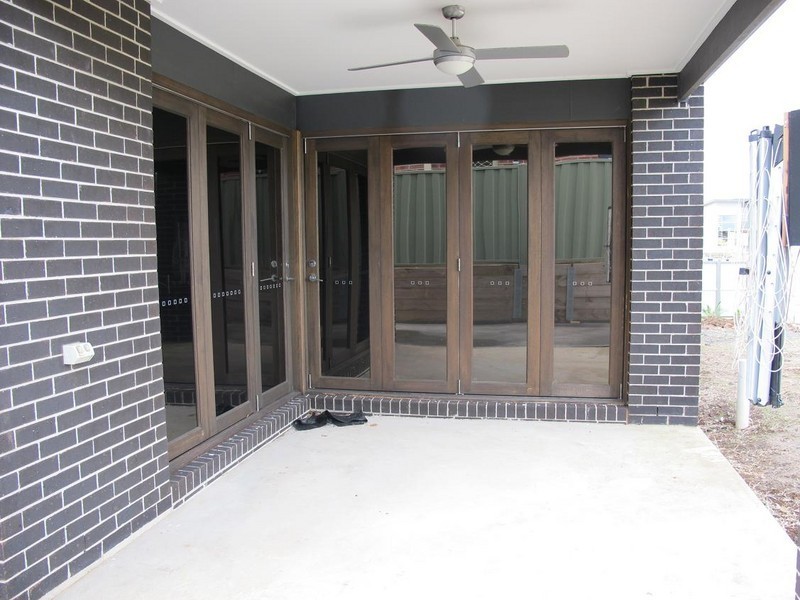 15 Goodenia Way, Caroline Springs VIC 3023