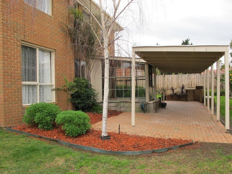 10 Rodmar Close, Hillside VIC 3037