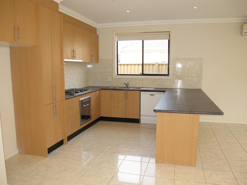 42  St Vincents Way, Caroline Springs VIC 3023