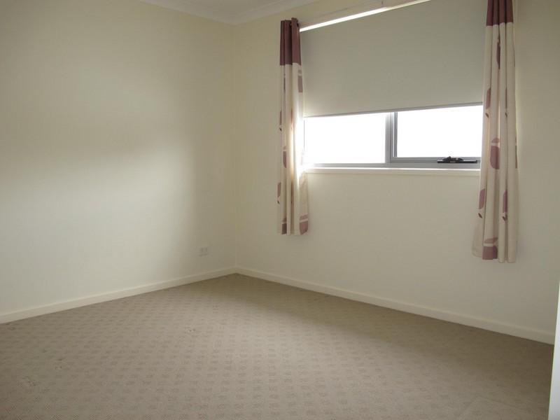 50 The Broadway, Caroline Springs VIC 3023