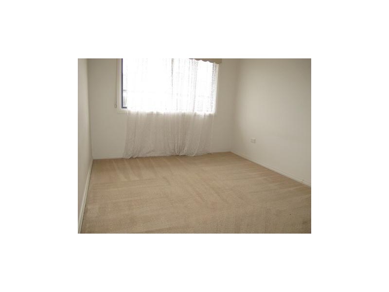 33 Kanmore Crescent, Hillside VIC 3037