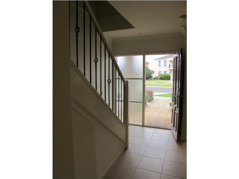 33A Wentworth Drive, Taylors Lakes VIC 3038