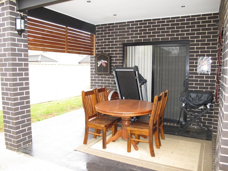 37 Aberfeldie Way, Caroline Springs VIC 3023